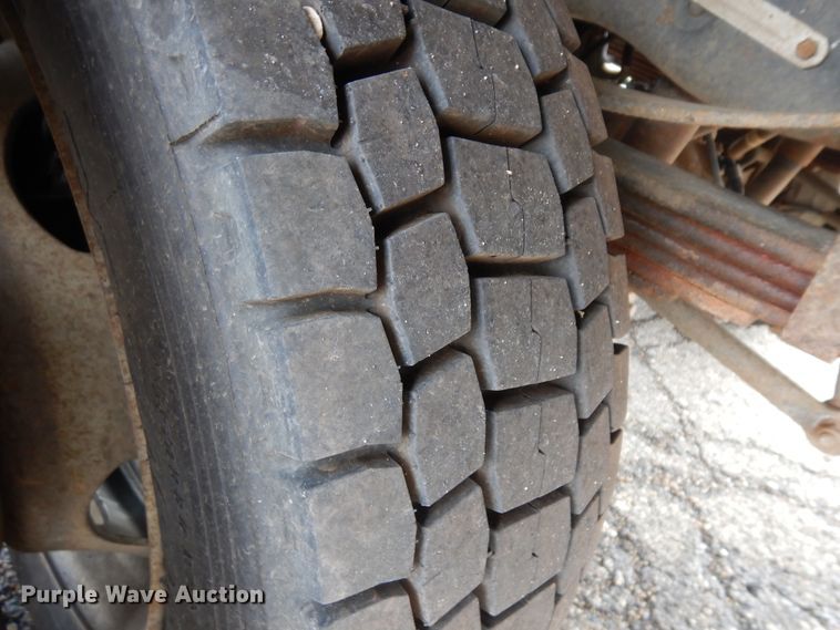 image for item KU9265 2013 Ford F550  flatbed truck