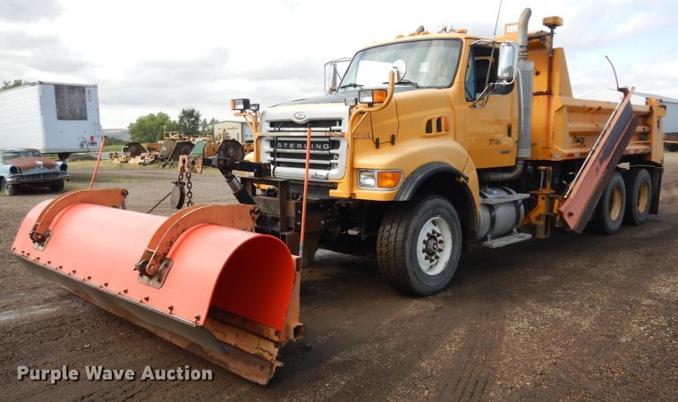 image for item KU9266 2004 Sterling LT9500  dump truck