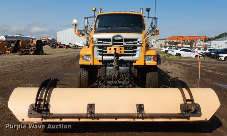 image for item KU9267 2004 Sterling LT9500  dump truck