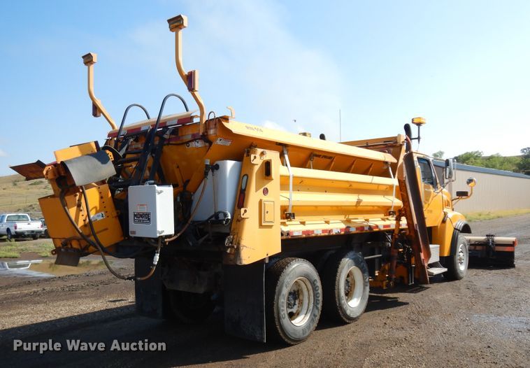 image for item KU9267 2004 Sterling LT9500  dump truck