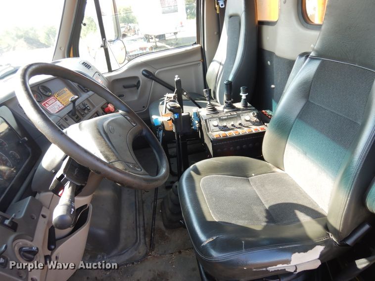 image for item KU9269 2005 Sterling LT9500  dump truck