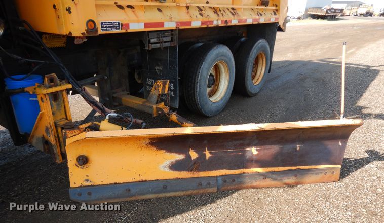 image for item KU9269 2005 Sterling LT9500  dump truck