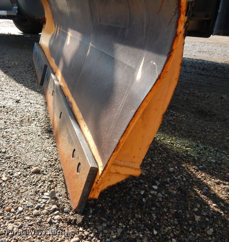 image for item KU9269 2005 Sterling LT9500  dump truck