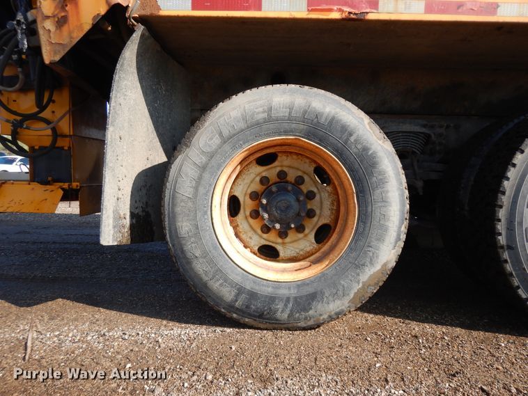 image for item KU9269 2005 Sterling LT9500  dump truck