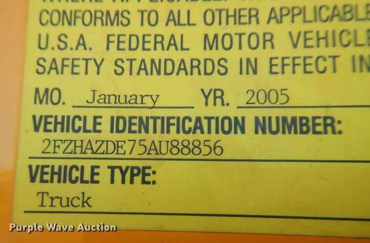 image for item KU9269 2005 Sterling LT9500  dump truck