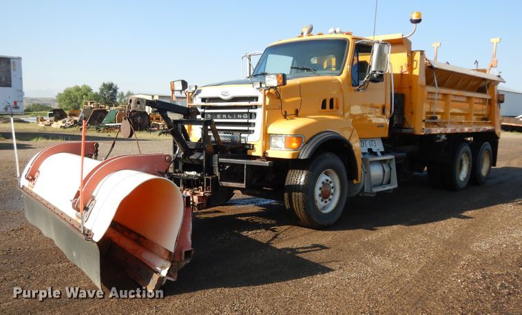 image for item KU9270 2003 Sterling LT9500  dump truck