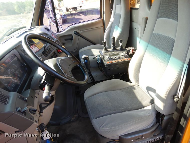 image for item KU9270 2003 Sterling LT9500  dump truck