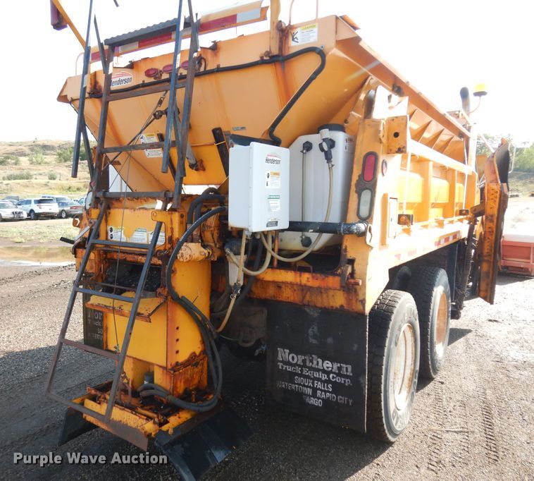 image for item KU9270 2003 Sterling LT9500  dump truck