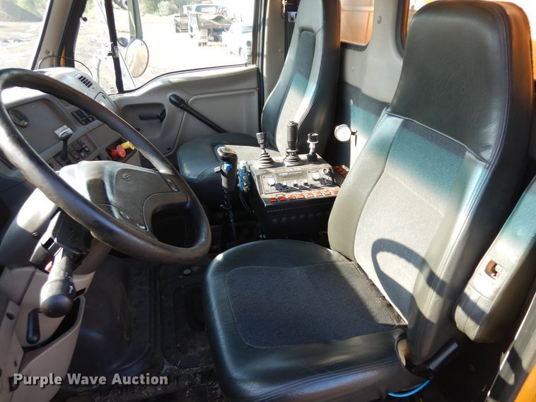 image for item KU9271 2005 Sterling LT9500  dump truck