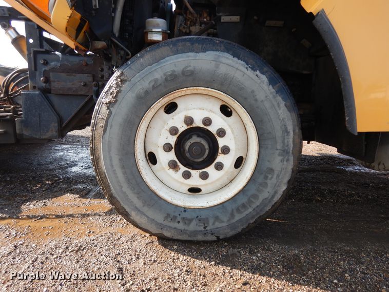 image for item KU9271 2005 Sterling LT9500  dump truck