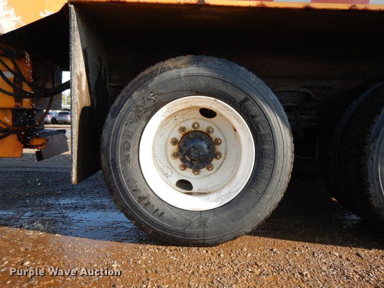 image for item KU9271 2005 Sterling LT9500  dump truck