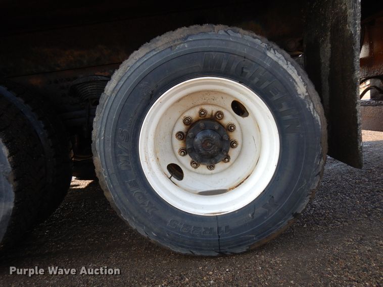 image for item KU9271 2005 Sterling LT9500  dump truck