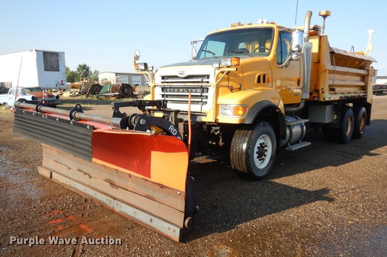 image for item KU9272 2004 Sterling LT9500  dump truck