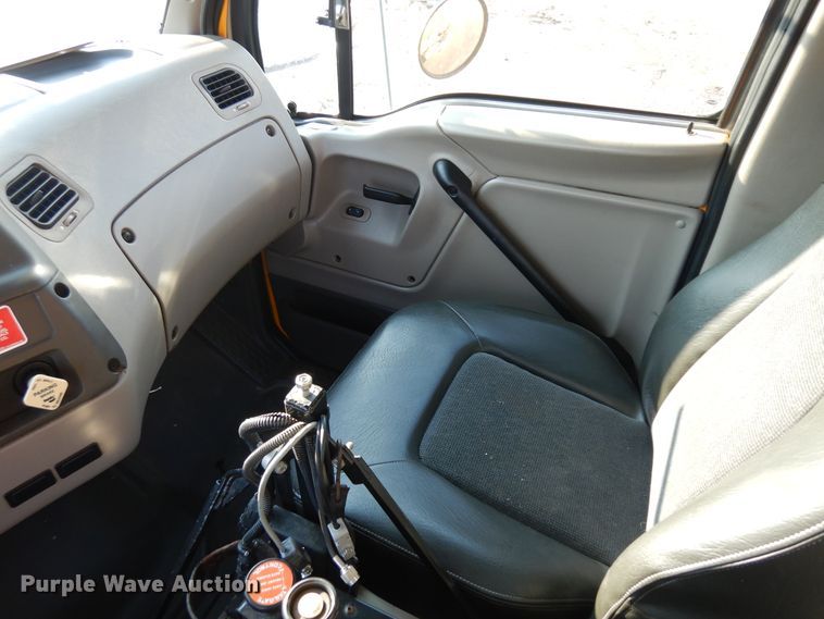 image for item KU9272 2004 Sterling LT9500  dump truck