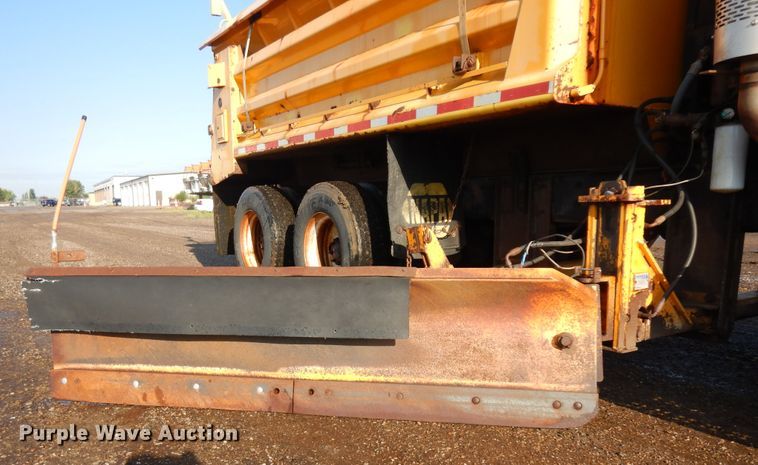 image for item KU9272 2004 Sterling LT9500  dump truck