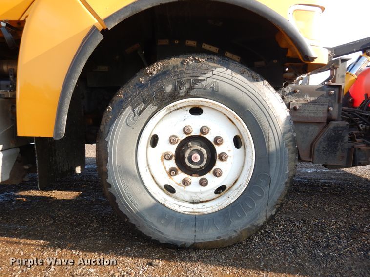 image for item KU9272 2004 Sterling LT9500  dump truck