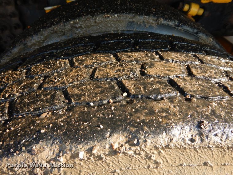 image for item KU9272 2004 Sterling LT9500  dump truck