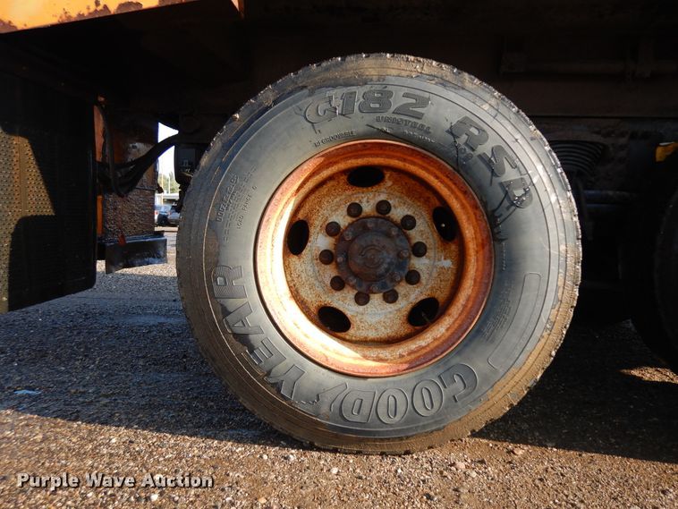 image for item KU9272 2004 Sterling LT9500  dump truck