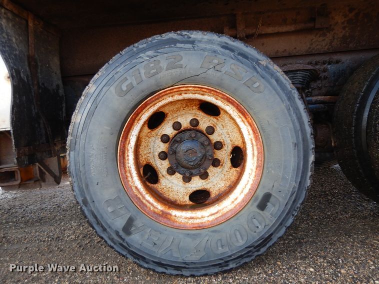 image for item KU9272 2004 Sterling LT9500  dump truck