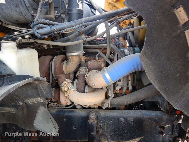 image for item KU9272 2004 Sterling LT9500  dump truck