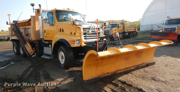 image for item KU9273 2005 Sterling LT9500  dump truck