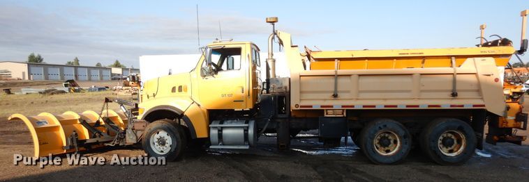 image for item KU9273 2005 Sterling LT9500  dump truck