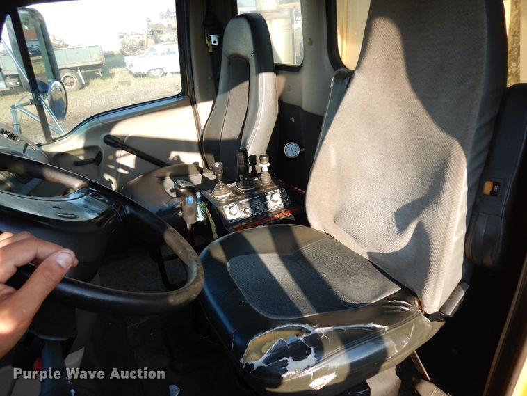 image for item KU9273 2005 Sterling LT9500  dump truck