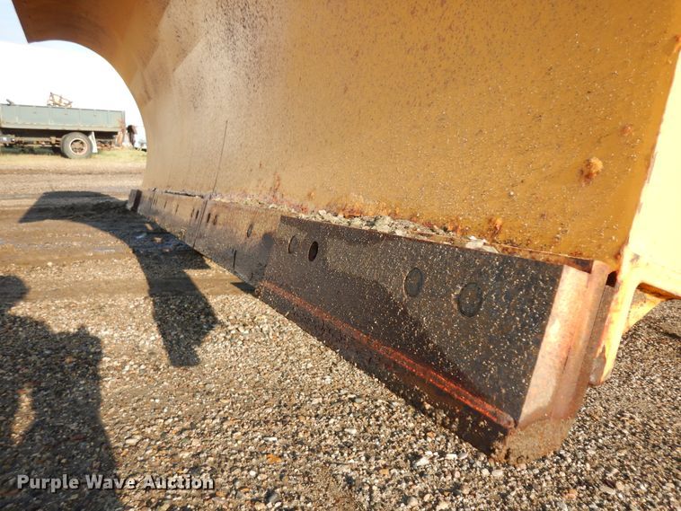 image for item KU9273 2005 Sterling LT9500  dump truck