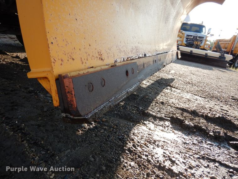 image for item KU9273 2005 Sterling LT9500  dump truck