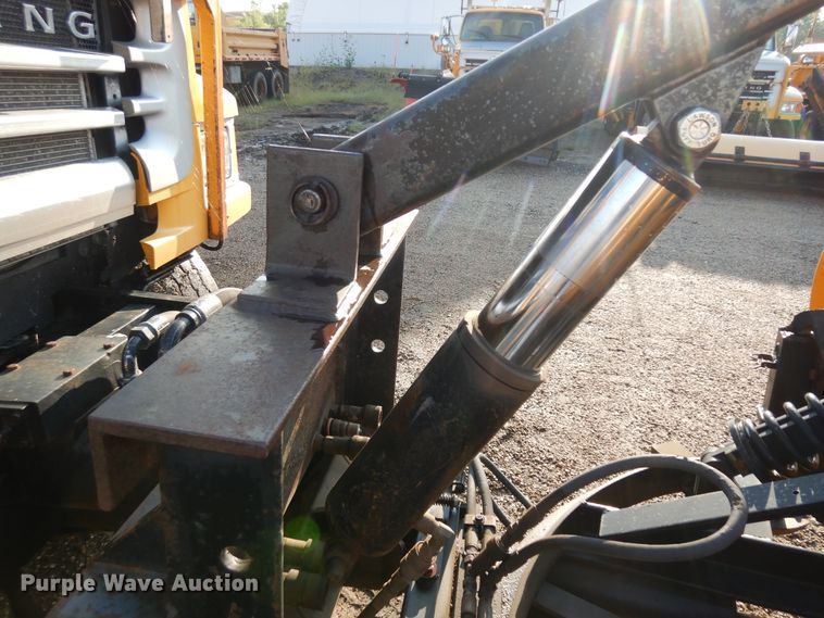 image for item KU9273 2005 Sterling LT9500  dump truck