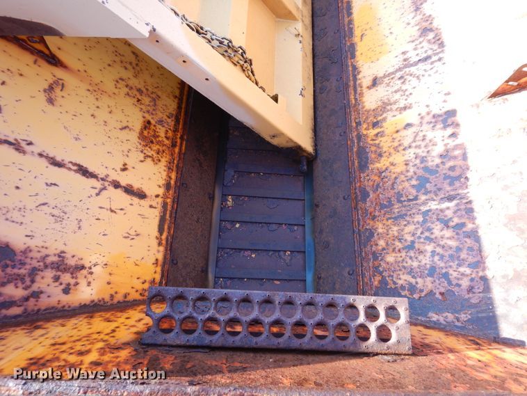 image for item KU9273 2005 Sterling LT9500  dump truck