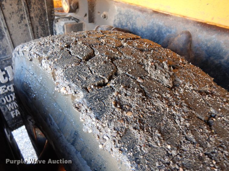 image for item KU9273 2005 Sterling LT9500  dump truck