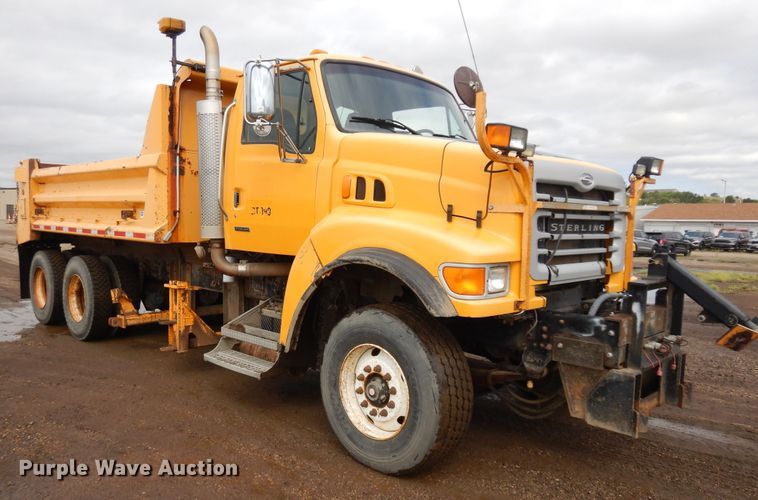 image for item KU9274 2004 Sterling LT9500  dump truck