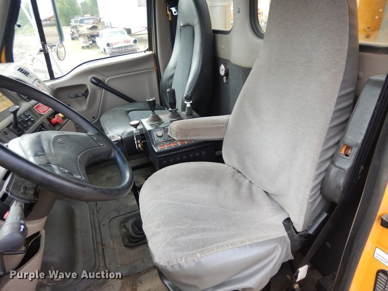 image for item KU9274 2004 Sterling LT9500  dump truck