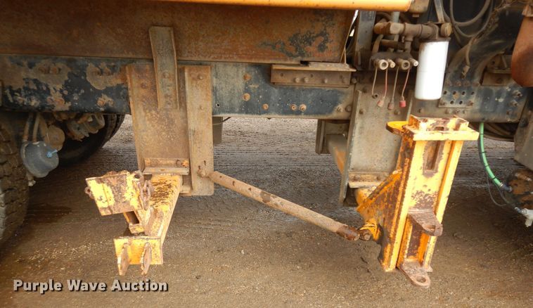 image for item KU9274 2004 Sterling LT9500  dump truck