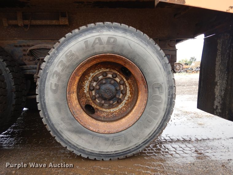 image for item KU9274 2004 Sterling LT9500  dump truck