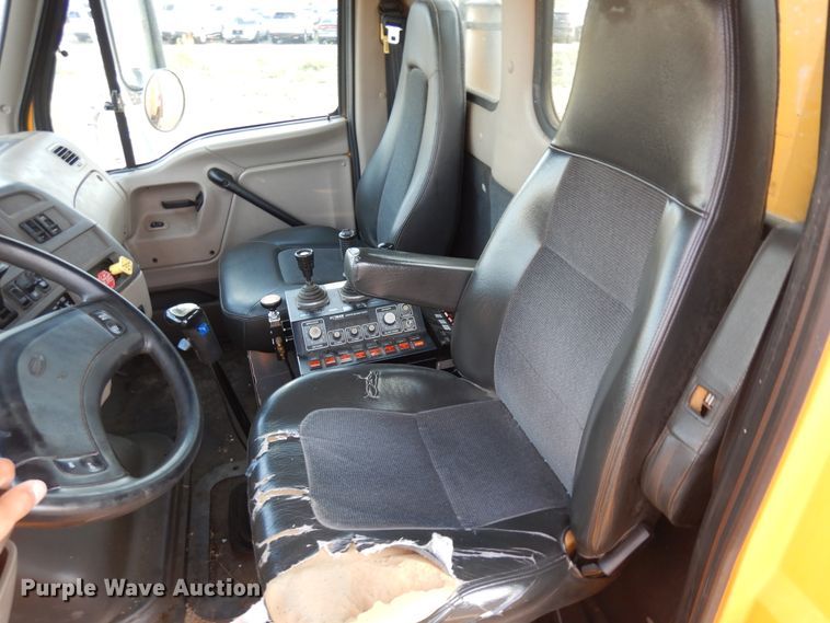 image for item KU9275 2004 Sterling LT9500  dump truck