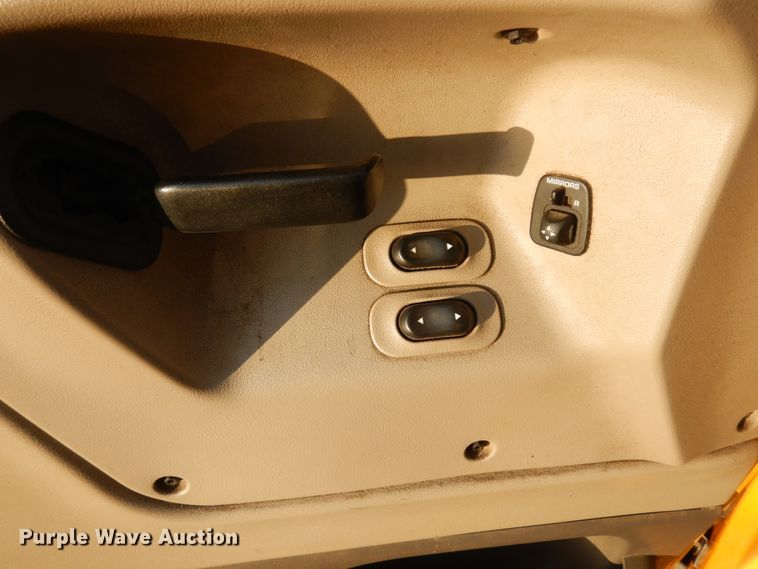 image for item KU9275 2004 Sterling LT9500  dump truck