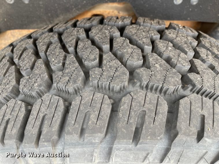 image for item KU9276 2015 Chevrolet Suburban LS  SUV