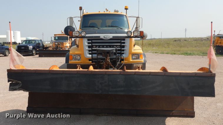 image for item KU9335 2002 Sterling LT9511  dump truck