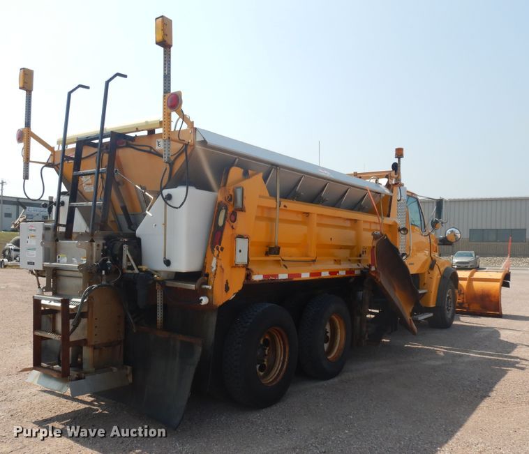 image for item KU9335 2002 Sterling LT9511  dump truck