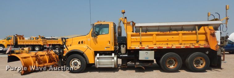 image for item KU9335 2002 Sterling LT9511  dump truck