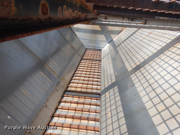 image for item KU9335 2002 Sterling LT9511  dump truck