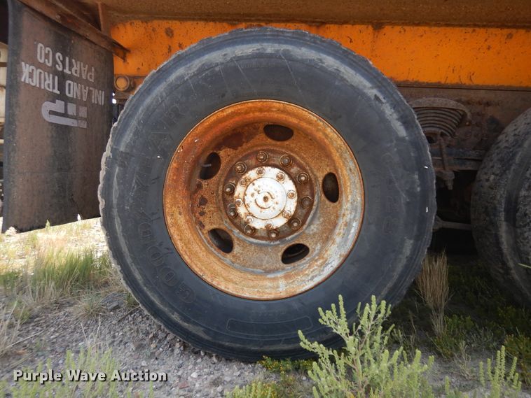 image for item KU9336 2005 Sterling LT9511  dump truck