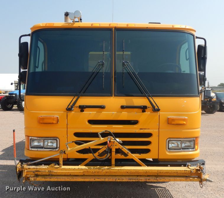 image for item KU9338 2007 Sterling Condor  paint striper truck