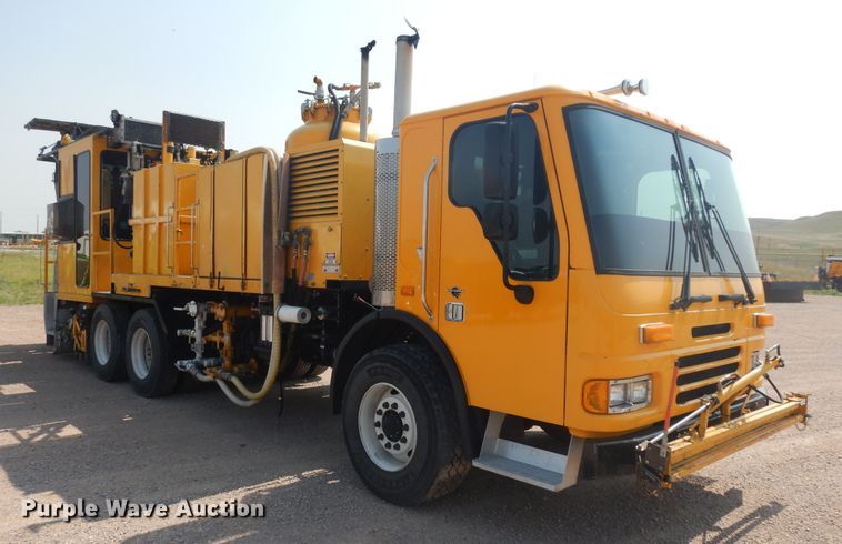 image for item KU9338 2007 Sterling Condor  paint striper truck