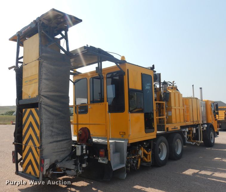 image for item KU9338 2007 Sterling Condor  paint striper truck