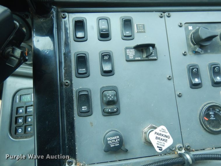 image for item KU9338 2007 Sterling Condor  paint striper truck