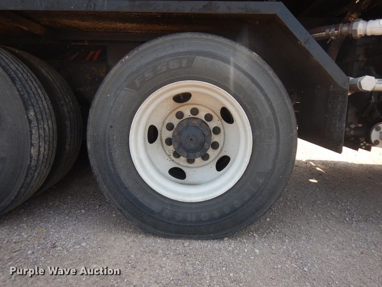 image for item KU9338 2007 Sterling Condor  paint striper truck