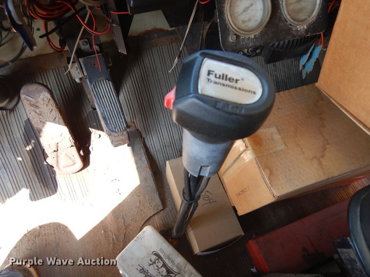 image for item KU9340 1989 Oshkosh PA-2526-1  dump truck